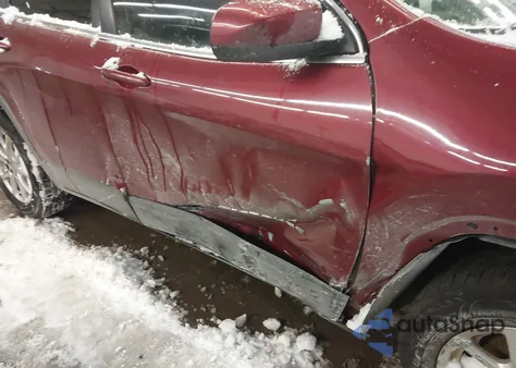 2015 Jeep Cherokee Latitude z USA, uszkodzony, nr VIN 1C4PJMCS1FW559272